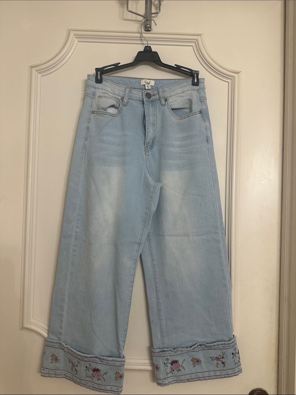 easel Light Blue Wide-Leg Jeans with Embroidered Hem